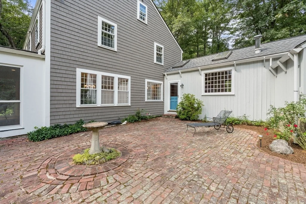 Photo of 50 Hubbard Rd