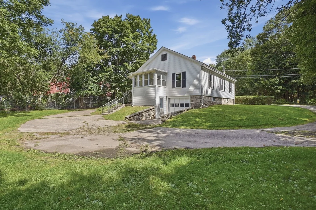 Photo of 28 Eastern Avenue