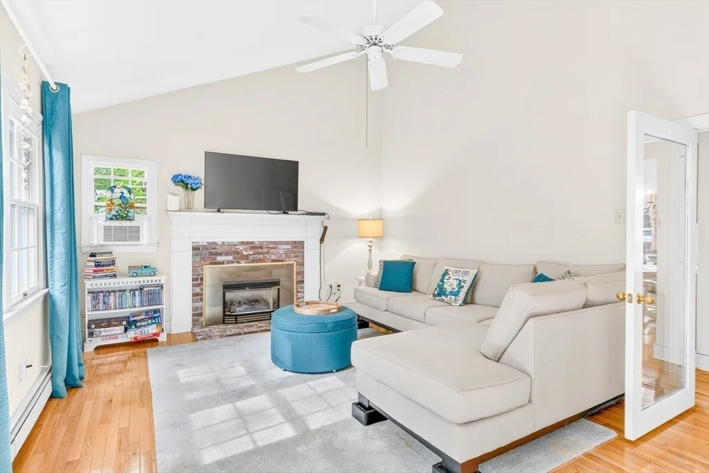 Photo of 5 Greenview Cir