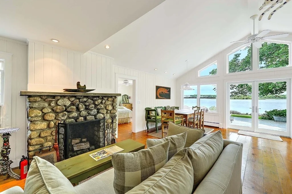 Photo of 1518 Drift Road
