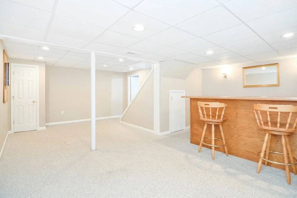 Photo of 34 Laura Ln