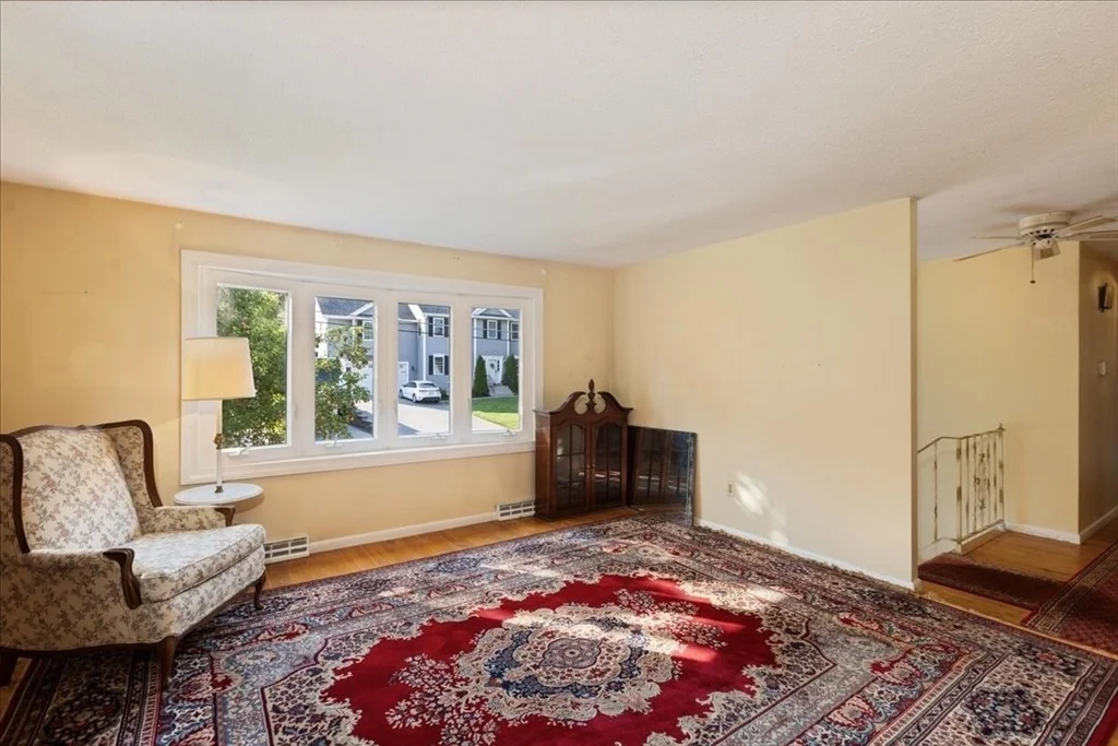 Photo of 15 Blue Jay Avenue