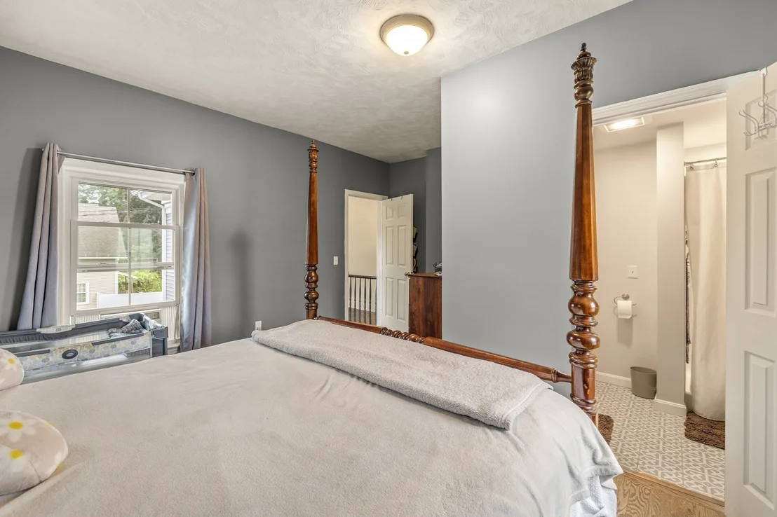 Photo of 1255 Main St