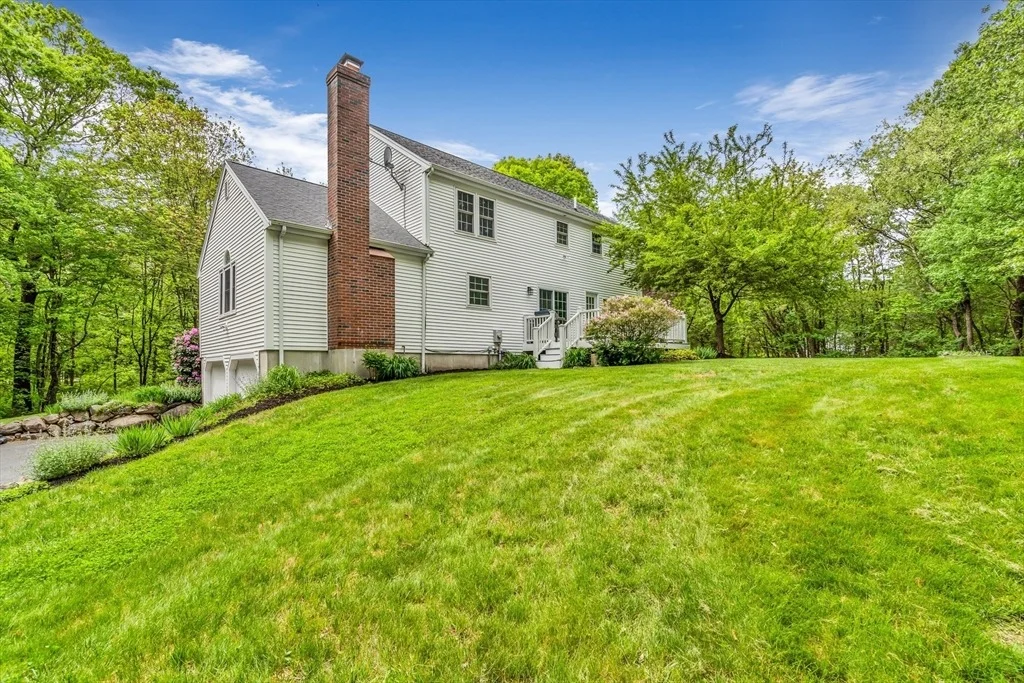 Photo of 5 Lost Hill Dr