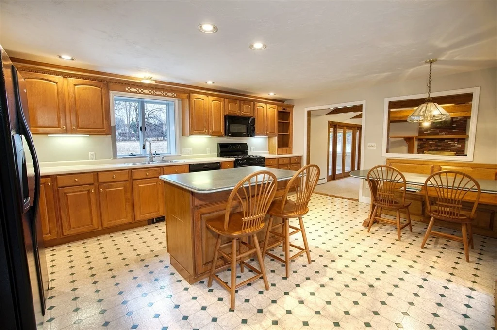 Photo of 1088 Turnpike Rd
