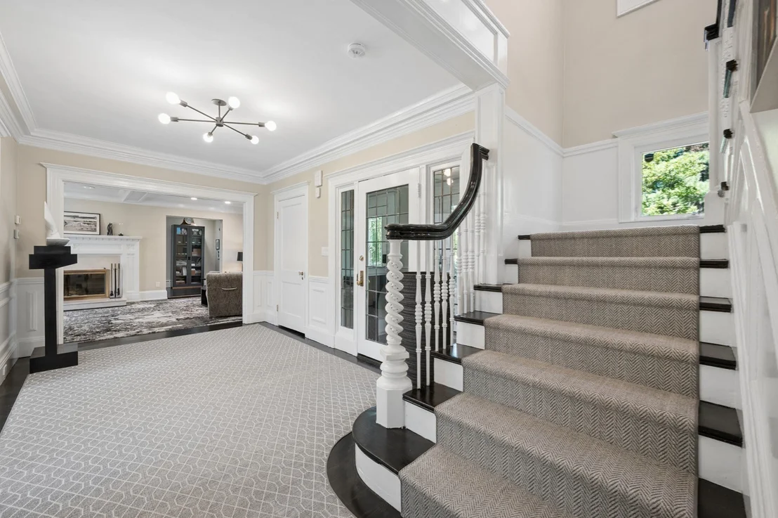 Photo of 1175 Centre St