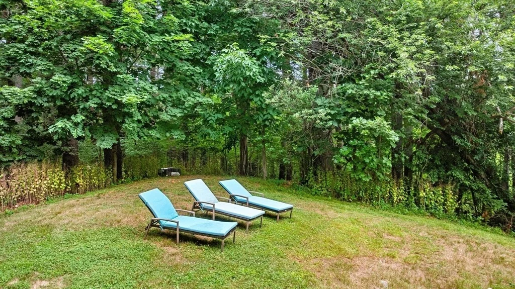 Photo of 381 Linebrook Rd