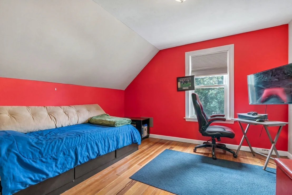Photo of 25 Fuller Pl