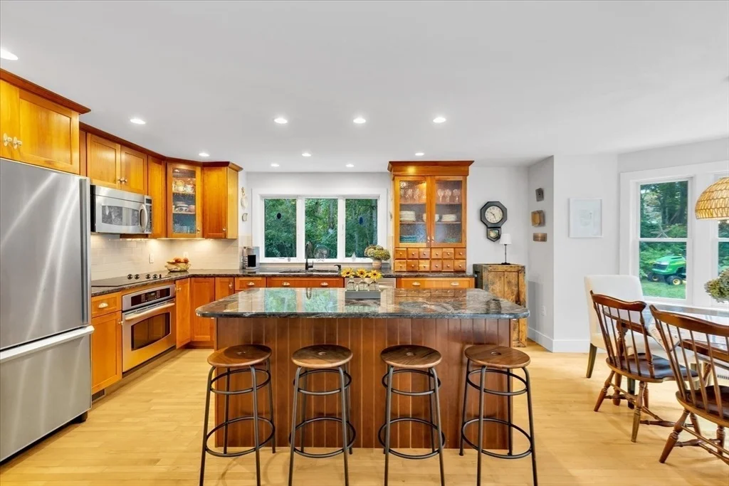 Photo of 575 Harwich Rd