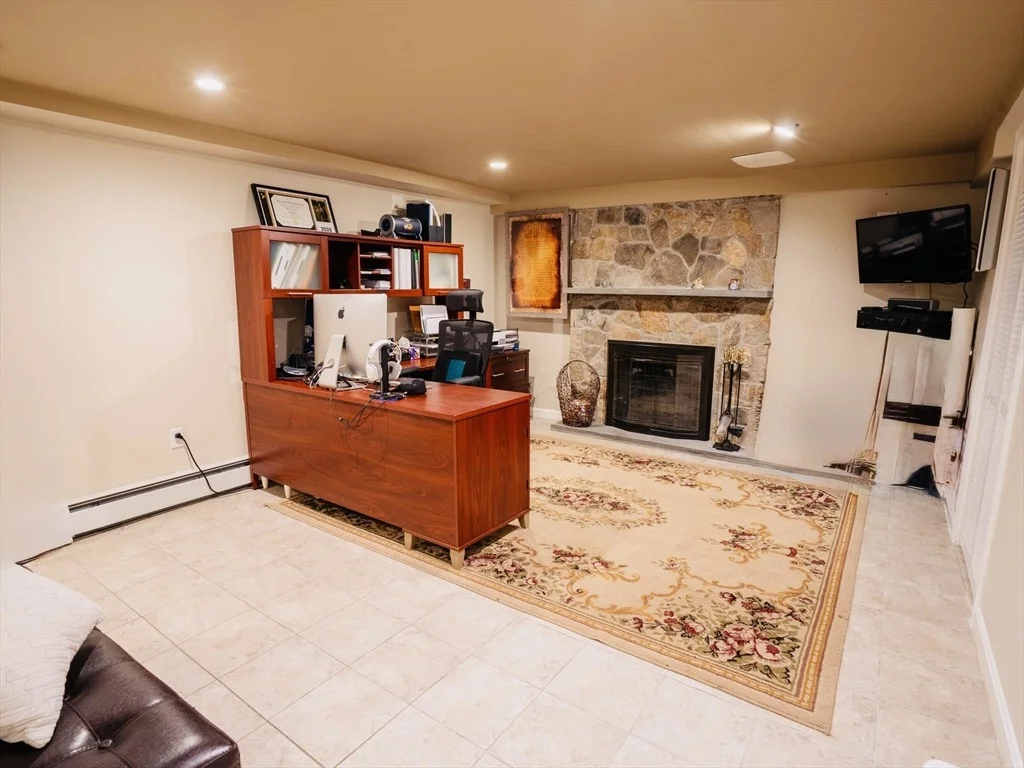 Photo of 21 Helen Dr