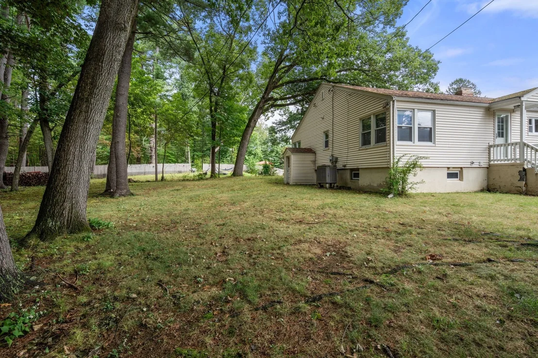 Photo of 15 Claridge Dr