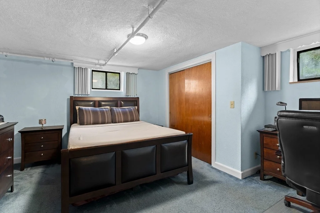Photo of 96 Loring Ave