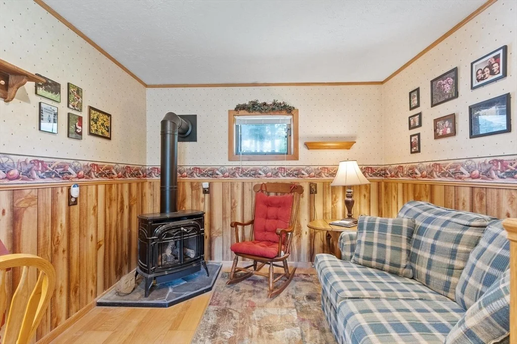 Photo of 397 Pleasant St