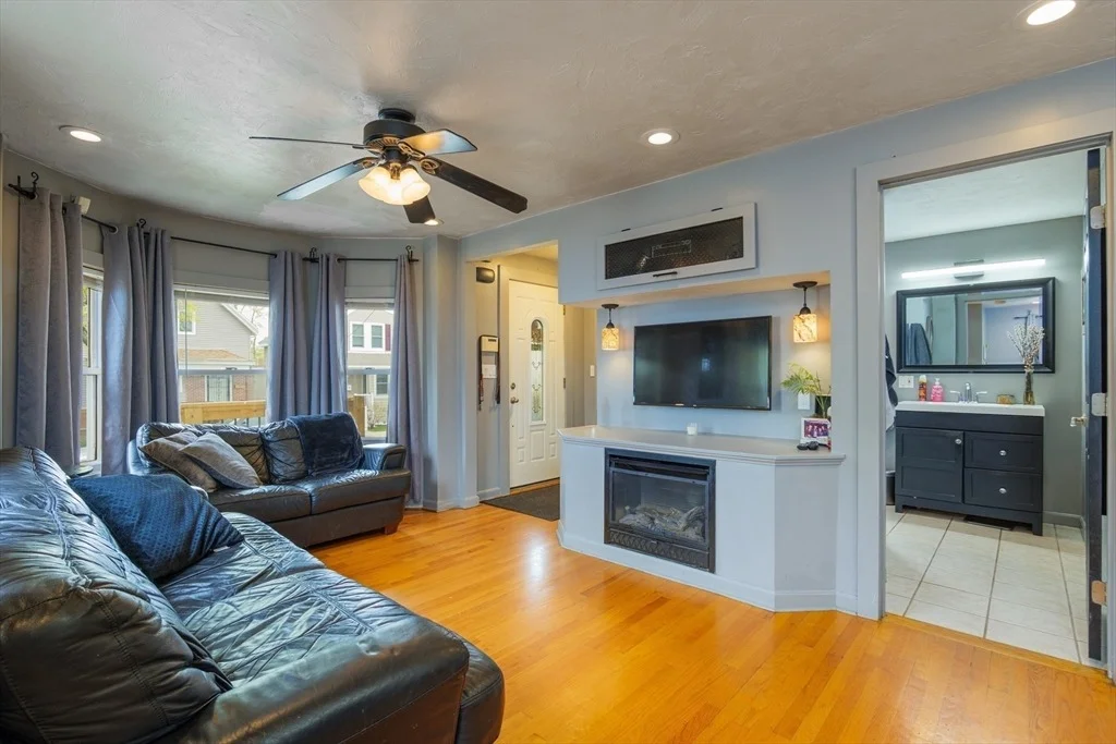 Photo of 9 Raddin St