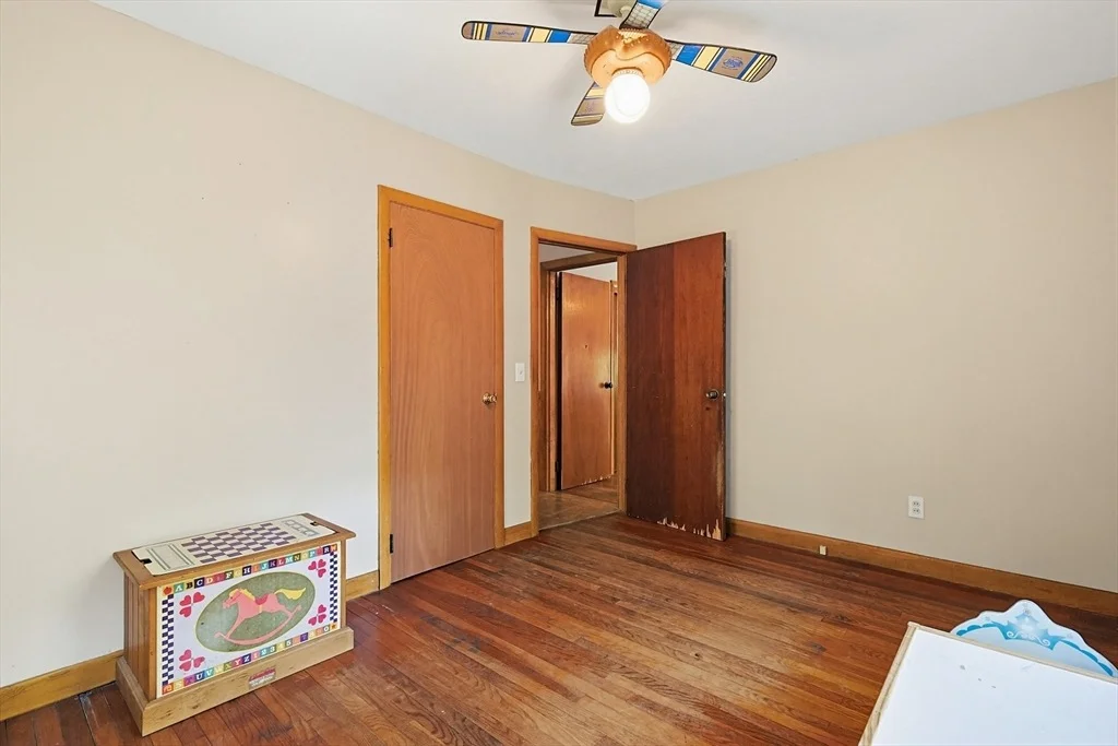 Photo of 5 Robin Hood Dr.