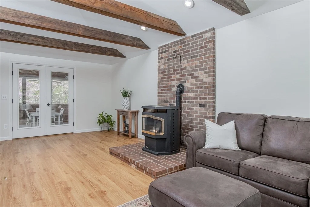 Photo of 118 Lawrence St