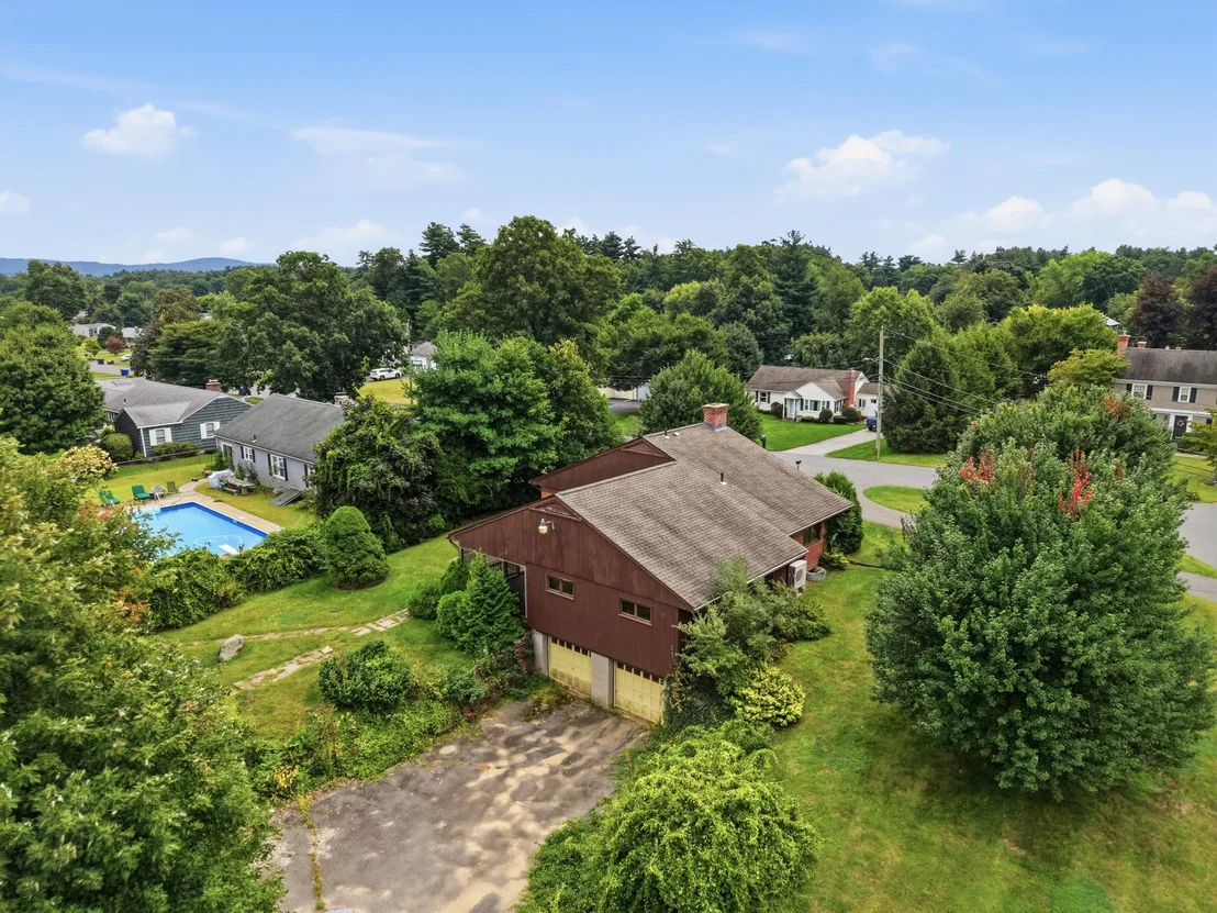 Photo of 31 Woodcrest Road