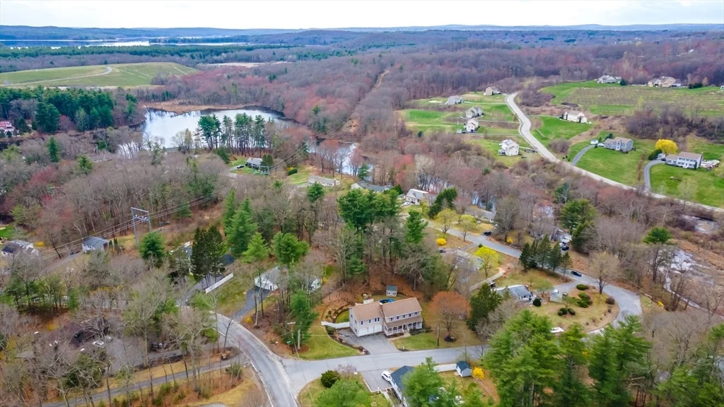 Photo of 12 Cole Farm Rd