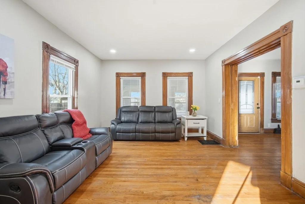 Photo of 106 Amherst St