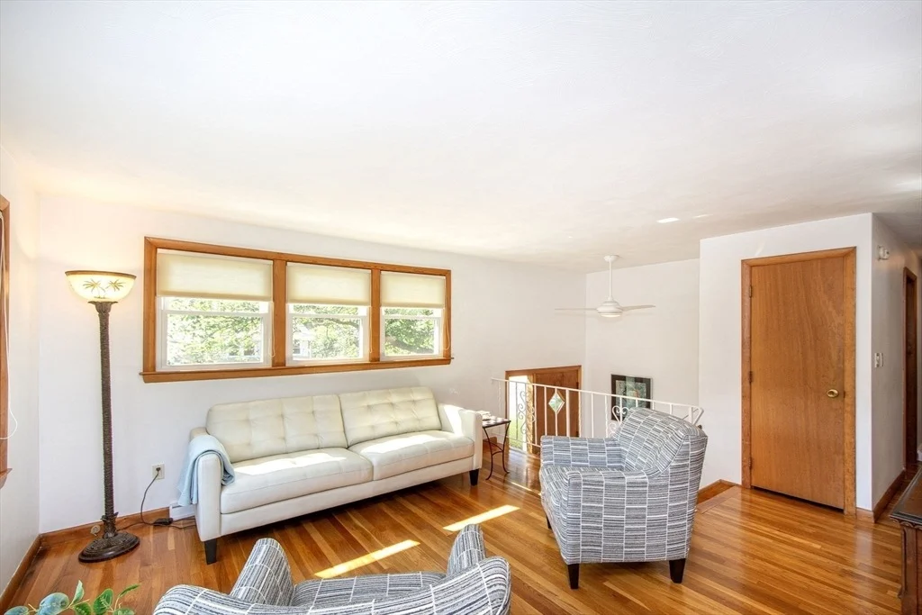 Photo of 18 Howland Cir