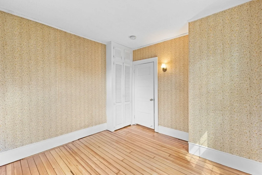 Photo of 10 Puritan Rd
