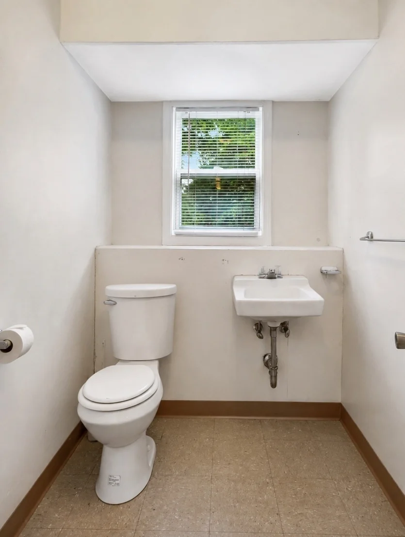 Photo of 16 Andrew Avenue