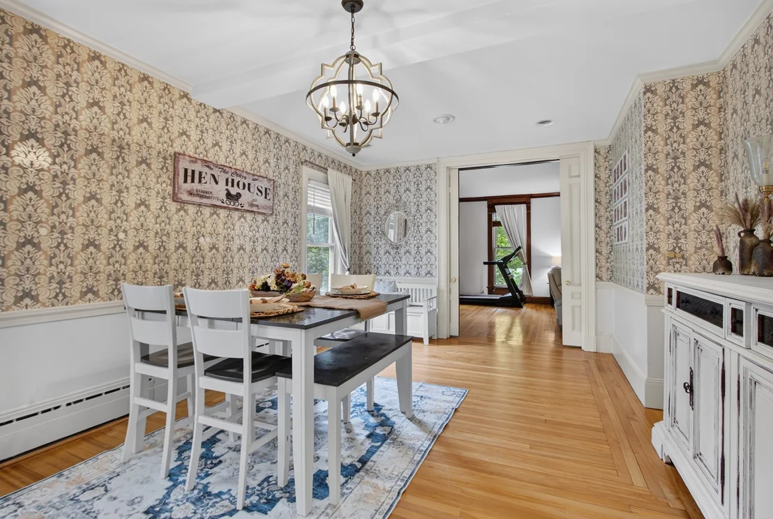 Photo of 141 Chestnut St