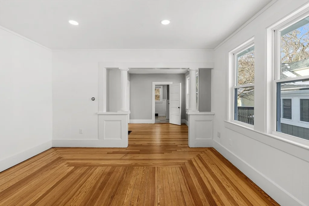 Photo of 2 Oakdale St