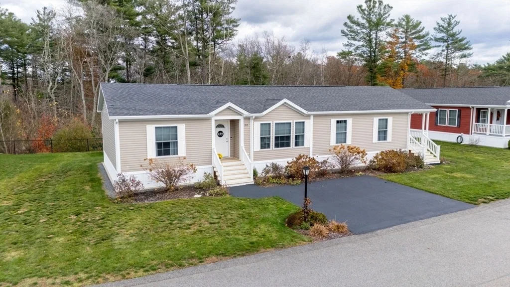 Photo of 210 Linsay Drive