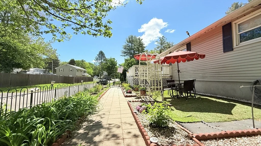 Photo of 9 Willow Rd