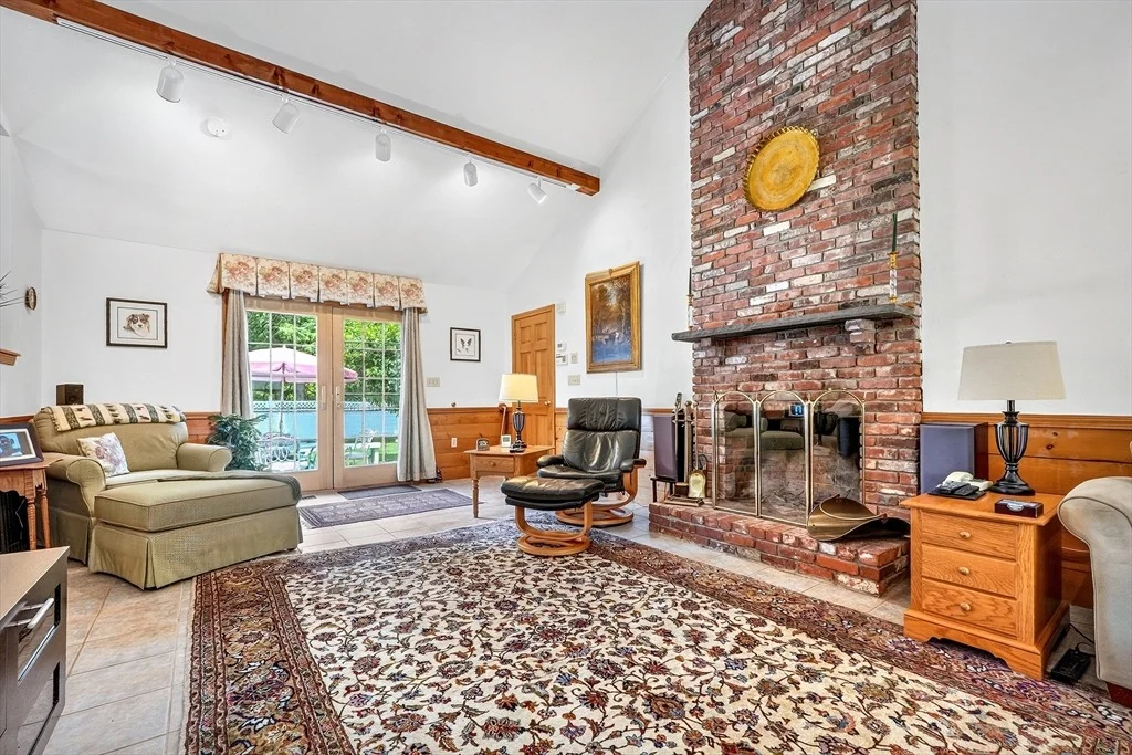 Photo of 15 Devincent Dr