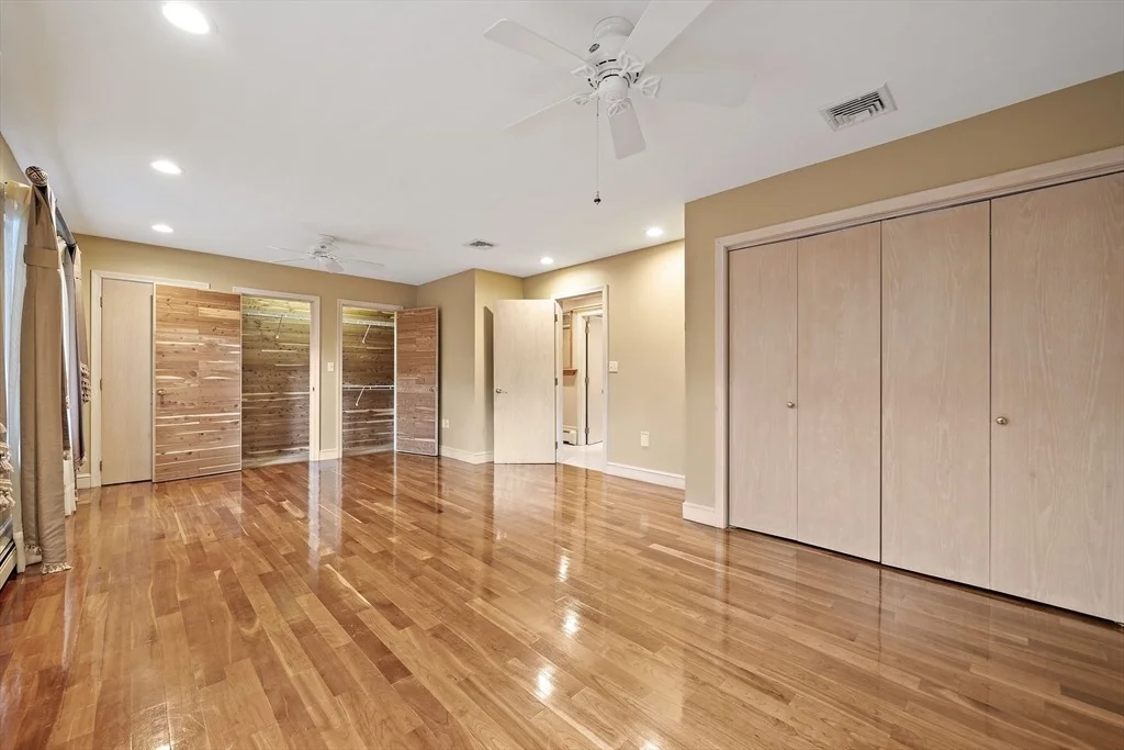 Photo of 10 Heritage Ln