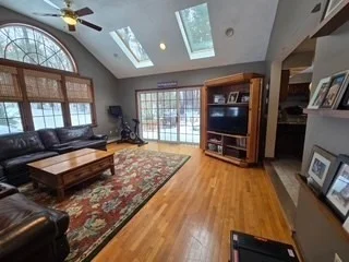 Photo of 11 Sunset Dr