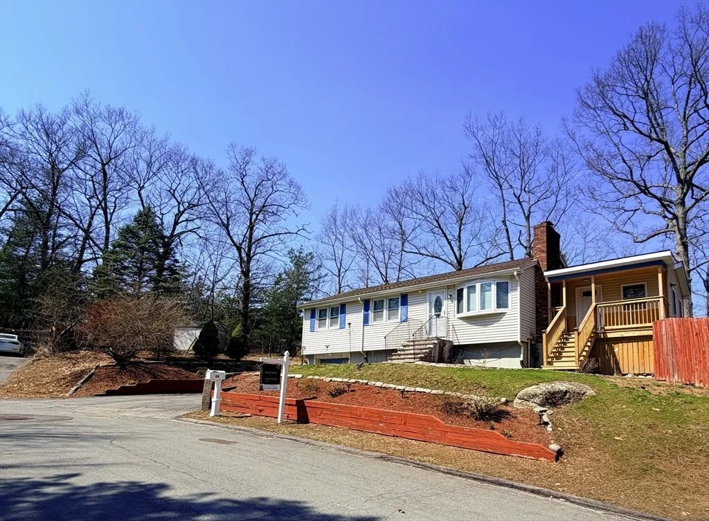 Photo of 86 Comet Rd