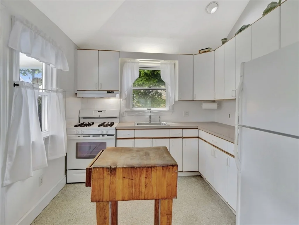 Photo of 44 J Street