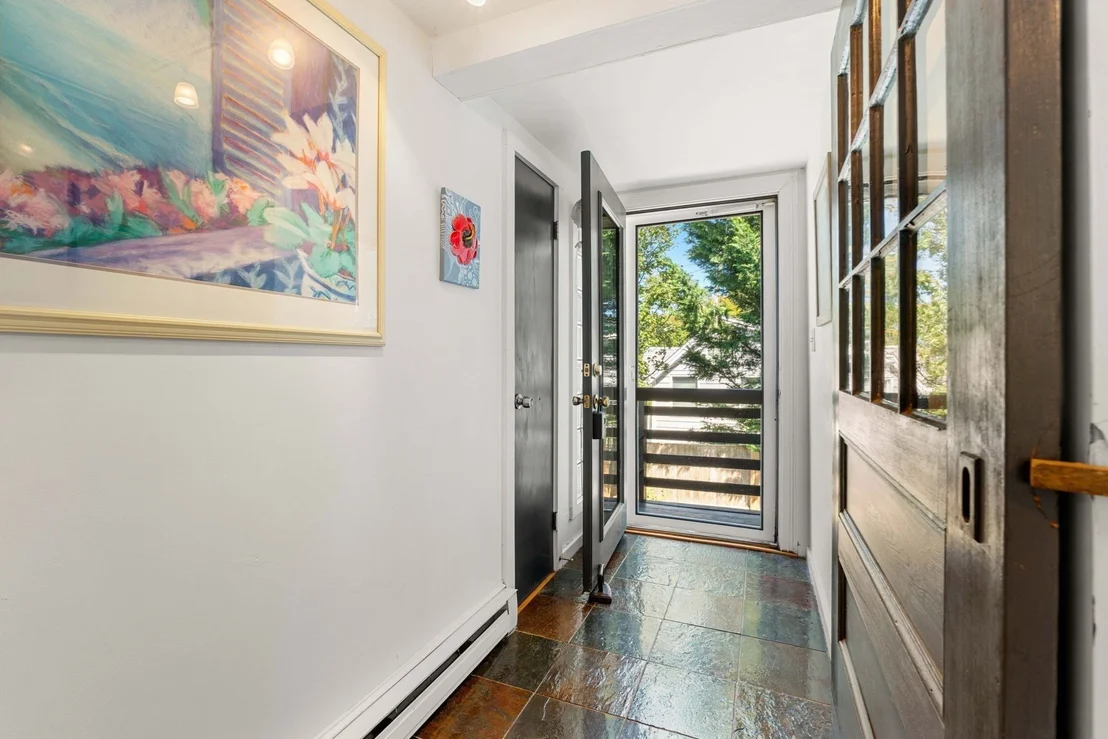 Photo of 34 Eagle Hill Rd