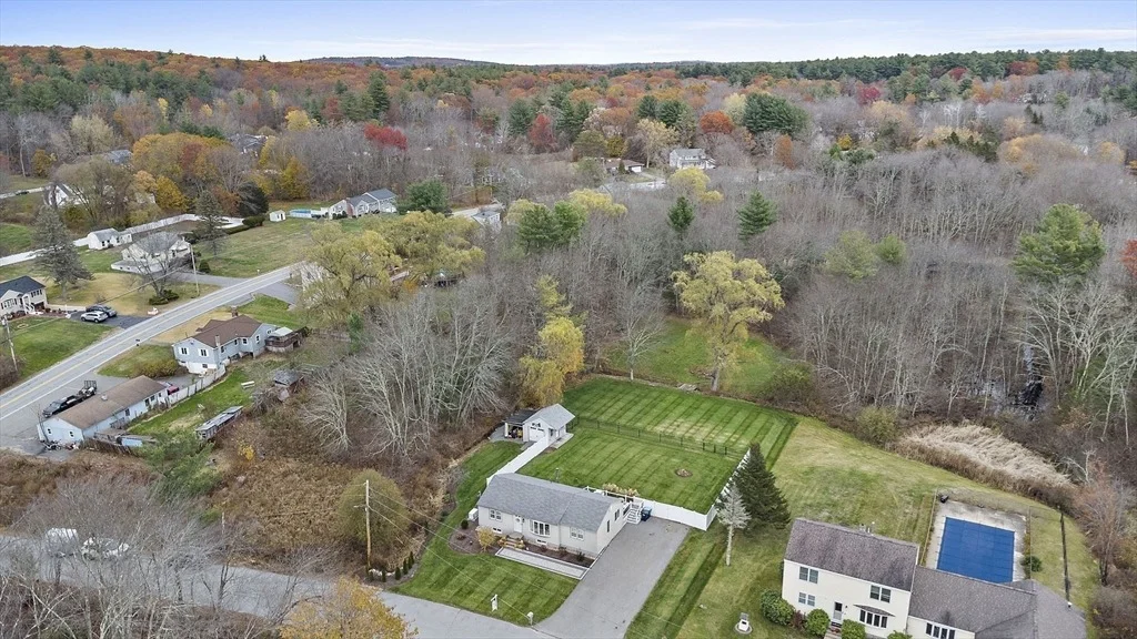 Photo of 2 Iris Ave