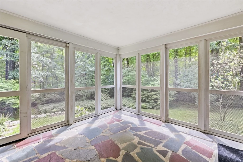 Photo of 18 Red Gate Ln