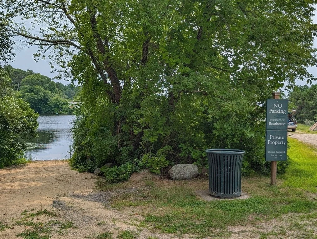 Photo of 10 Pond Edge Trl