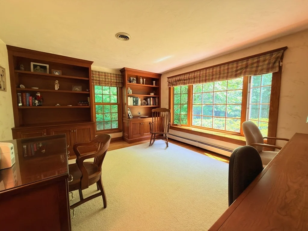 Photo of 19 Bubbling Brook Rd