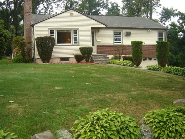 Photo of 10 Rustic Dr.