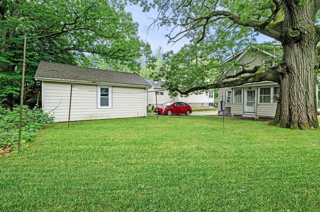 Photo of 33 Intervale Ave