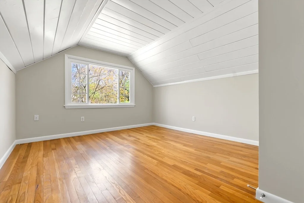 Photo of 6 Ashcroft Cir