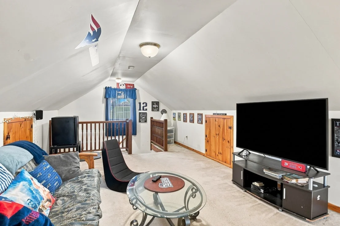 Photo of 43 Klebart Avenue