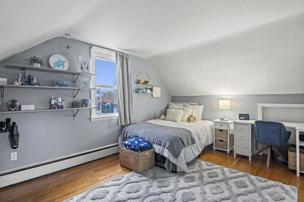 Photo of 7 Lakeside Drive