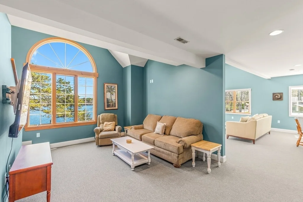 Photo of 251 Lakeside Drive