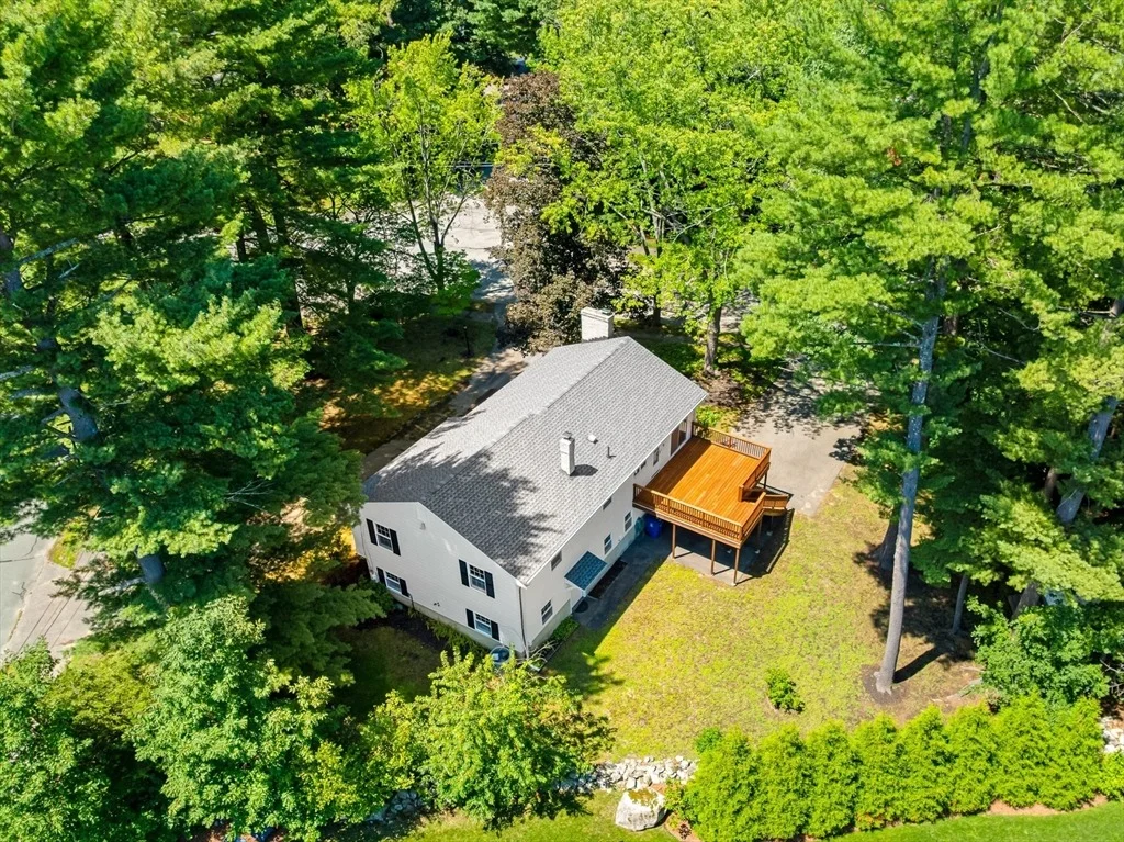 Photo of 71 Colonial Dr
