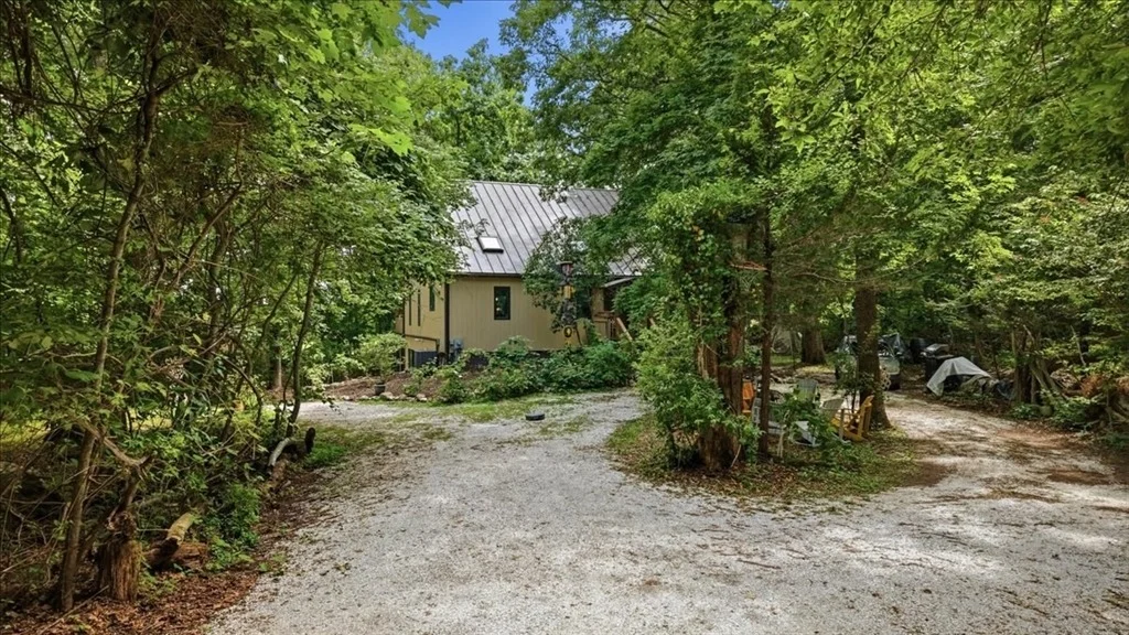 Photo of 1746E Drift Rd