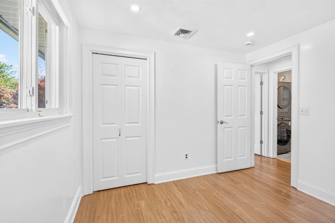 Photo of 15 Roger Rd
