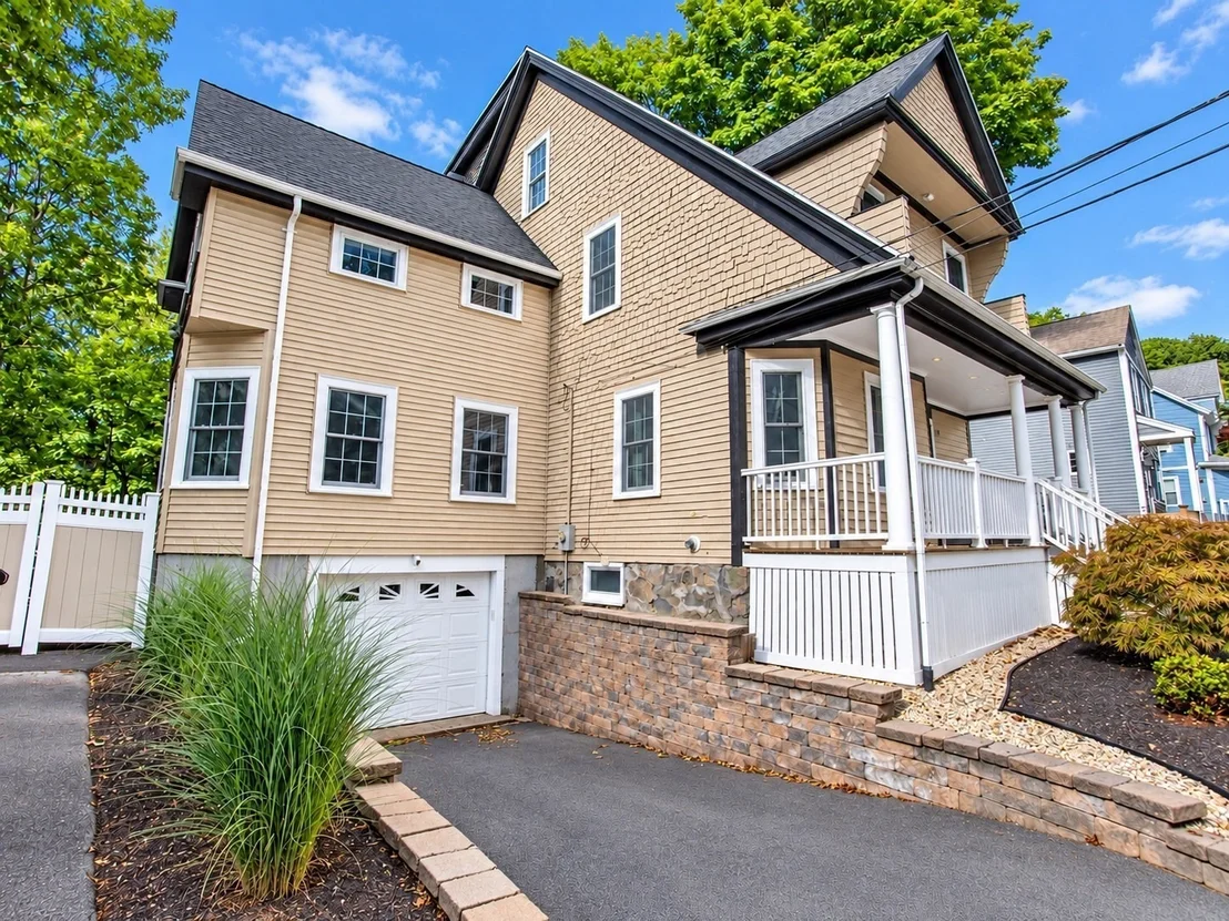 Photo of 84 Spring St
